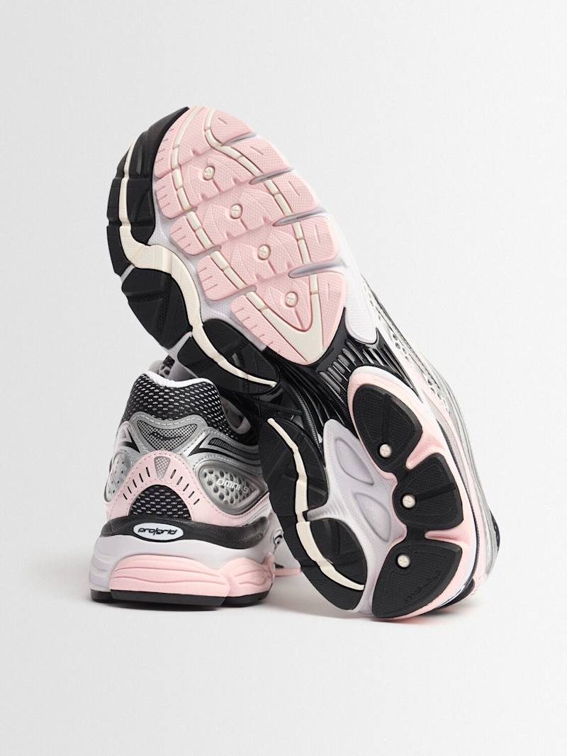Saucony Unisex Progrid Omni 9 | White / Rosé
