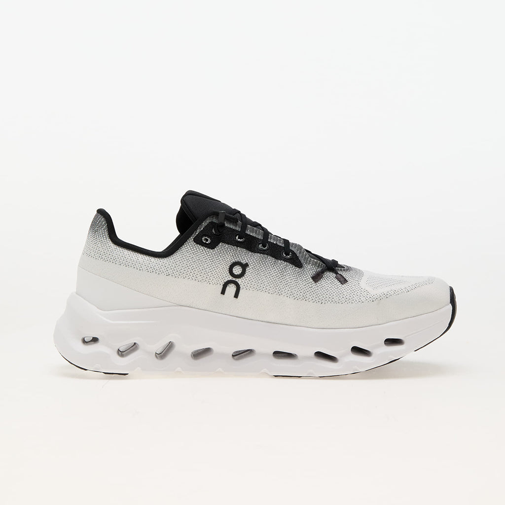 On M Cloudtilt Unisex | Black / Ivory